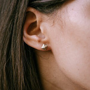 yellow gold and diamond pyramid stud earrings