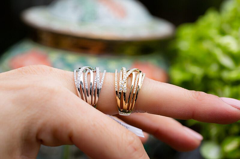 DRMIS20214_DRMIS20248-1-scaled MB Essentials Embrace Ring