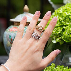 MB Essentials Embrace Ring