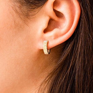 MB Essentials Fluted Huggie Hoop Earrings