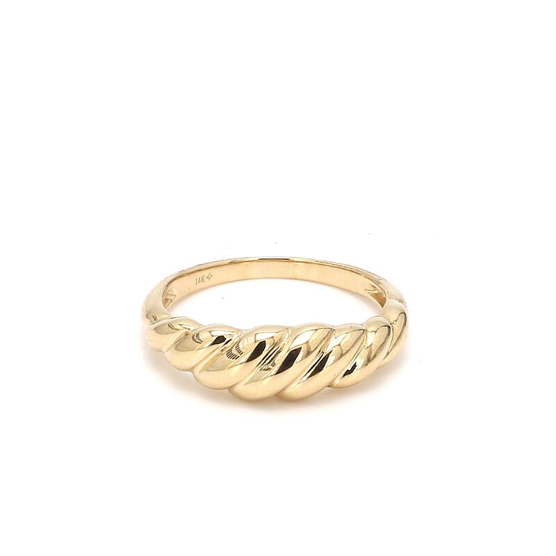 MB Essentials Croissant Band Ring