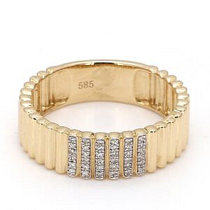 Fluted Band Ring with Diamonds
