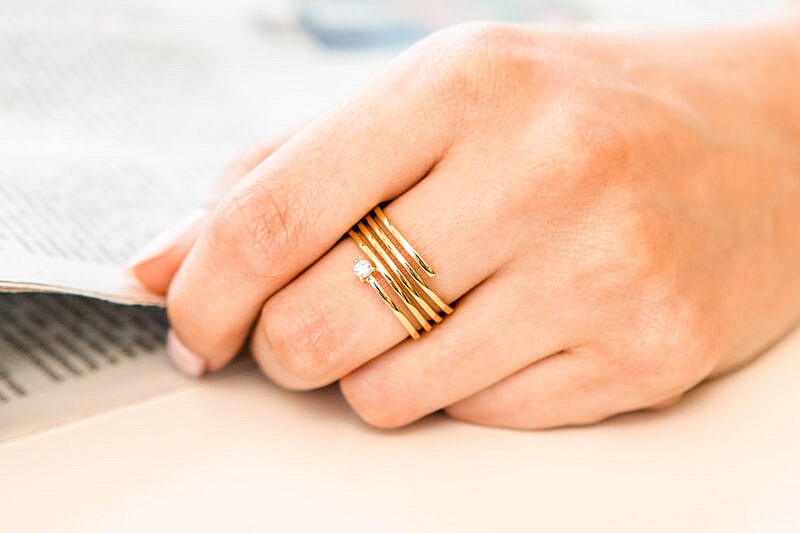 DFRNG00106 (2) MB Essentials 5 Row Wrap Ring