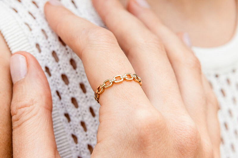 DFRNG00076 MB Essentials Gold Diamond Link Ring